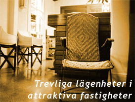En stol i ett vardagsrum